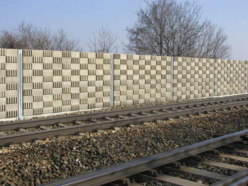 Bau einer Lärmschutzwand aus Holzbetonsteinen