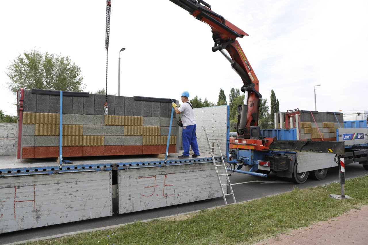 Logistik und Ausführung an einer Straße